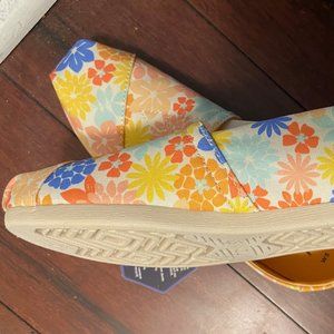 TOMS - Alpargata - size 5